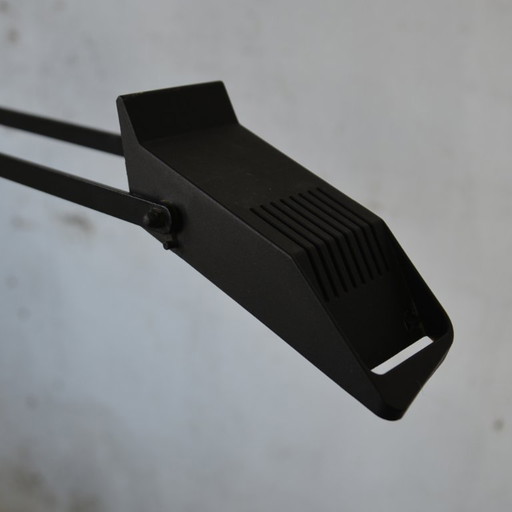 1 x counter weight floor light