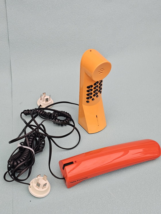 Image 1 of Zwei analoge Telefone 90er-Design
