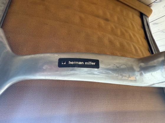 Image 1 of Set: 1x Bulo H2O Bureautafel met 4x Eames EA102 Herman Miller