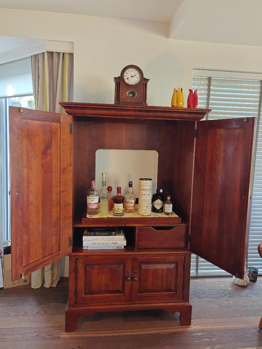 Bob Timberlake / Lexington solid Cherry wood cabinet – excellent condition