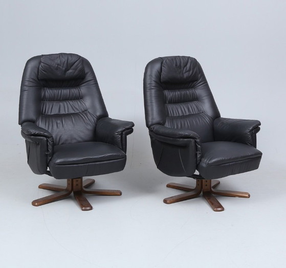 Image 1 of Set aus 2 Sesseln mit Fußhocker