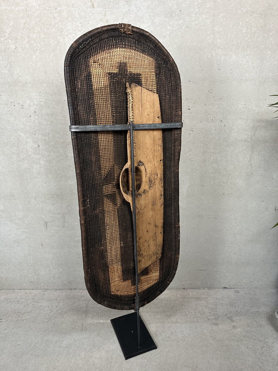 Image 1 of Scudo da guerra decorativo antico Ngombe - Repubblica Democratica del Congo