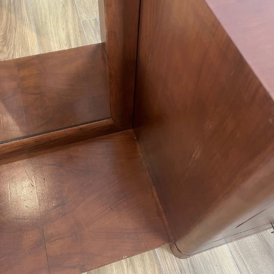 Image 1 of Toletta - Mobiletto da ingresso impiallacciato in noce, 1940