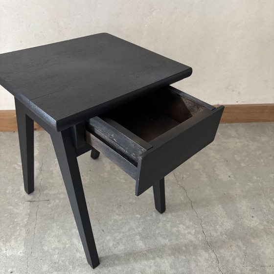 Image 1 of Piccolo comodino in legno