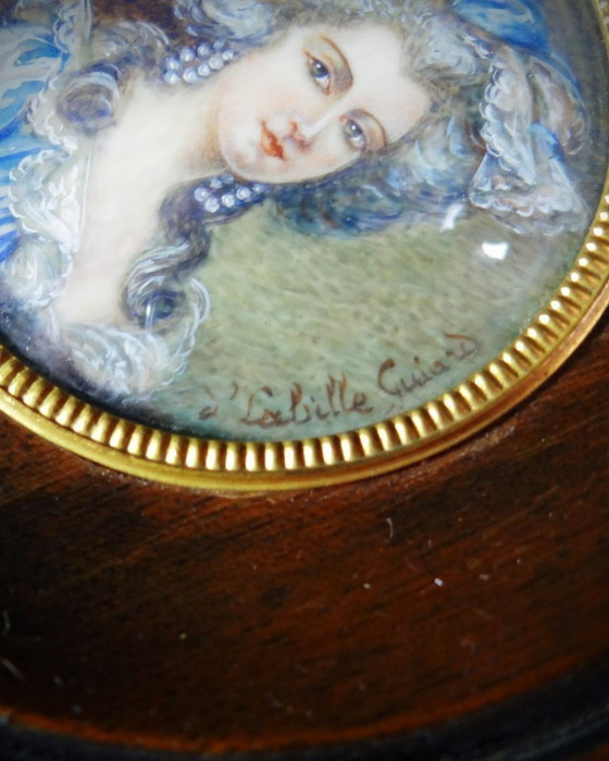 Image 1 of Retrato en miniatura pintado a mano de la duquesa de Coutances por Labille-Guiard Siglo XIX