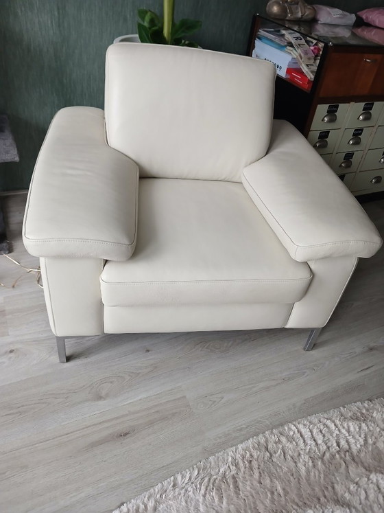 Fauteuil en Cuir Musterring, Couleur Crème – Leather, polished steel (photo 2 of 11)