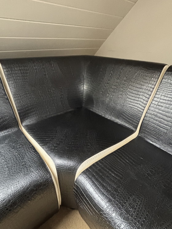 Image 1 of SALON AMBIENCE WACHTHOEK kappers lounge hoekbank skai leder
