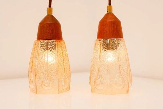 Image 1 of Suspensions en verre de Pukeberg, Suède, années 1960, lot de 2