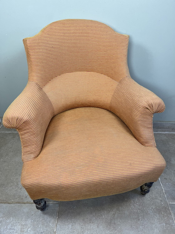 Image 1 of Poltrona a forma di fungo color salmone e arancione