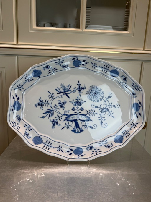 Origineel Meissen uienpatroon – Grote ovale serveerschaal – Model 298 – 42,5 × 33,5 cm – Eerste keus
