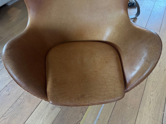Image 1 of Arne Jacobsen Egg Chair – Fritz Hansen – Vintage leer, licht walnoot – Designklassieker