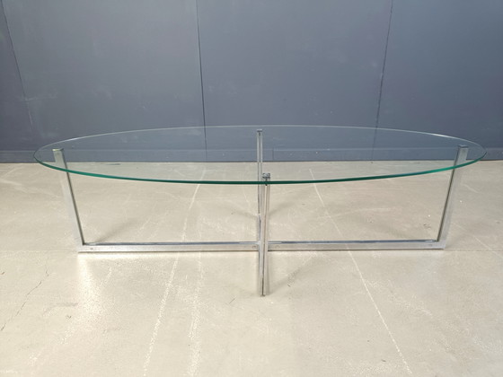Image 1 of Grande table basse ovale en verre et chrome, 1970