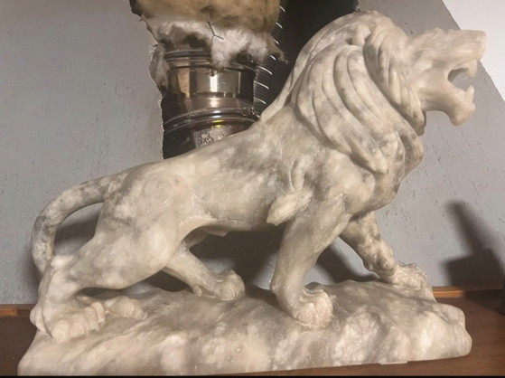 Grande Sculpture de Lion Rugissant en Albâtre de Volterra – Sculpture Italienne Vintage – Other (photo 2 of 6)
