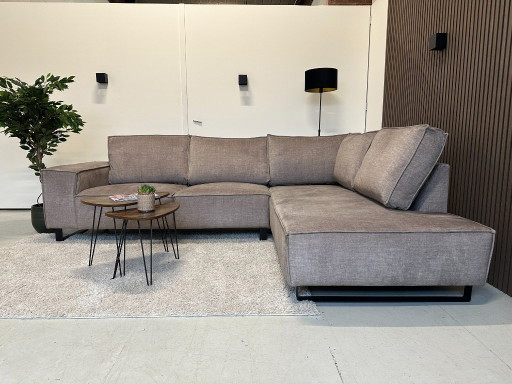 Sofá esquinero de terciopelo de 290x223 cm.