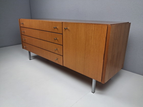 Credenza vintage disegnata da Pieter De Bruyne per V-Form, anni '60. – Merk onbekend, Credenze, Wood (photo 11 of 11)