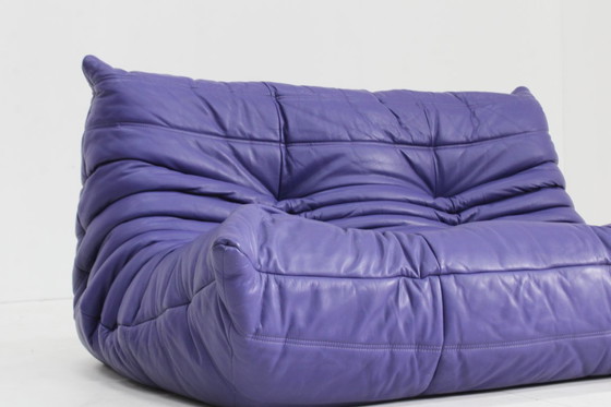 Image 1 of Divano vintage a 2 posti Togo in pelle viola di Ligne Roset, anni '90.