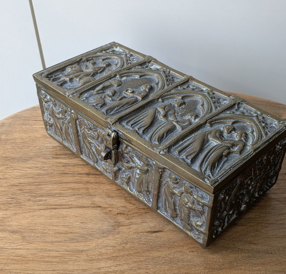 Image 1 of Caja de bronce de principios del siglo XX