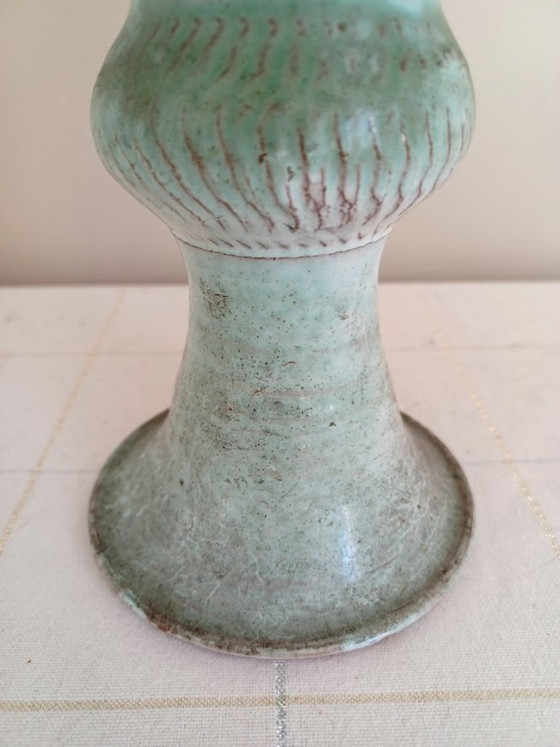 Céramique de studio Mid-Century. Bougeoir Tazza fait main avec glaçure céladon. Signé. (photo 6 of 9)