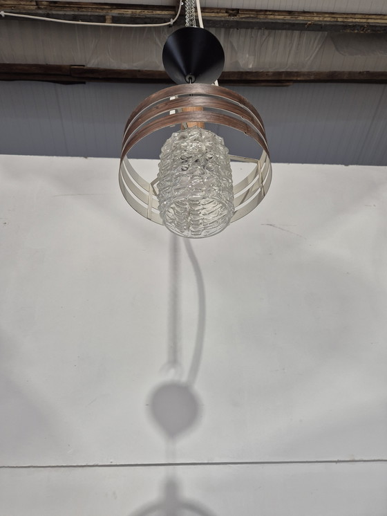 Image 1 of Suspension vintage à bordure en bois