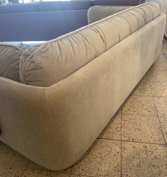 Image 1 of Leolux Lunetta 3 Seater Sofa Showcase