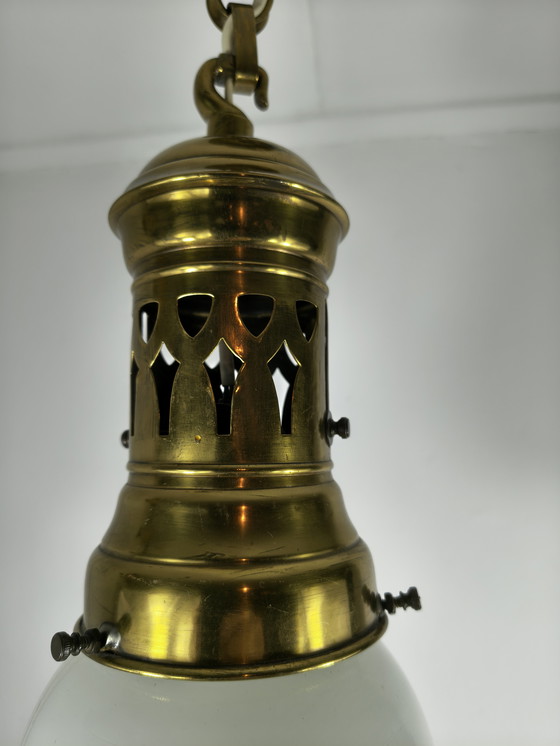 Image 1 of Ciondolo in ottone con sfera in vetro opalino