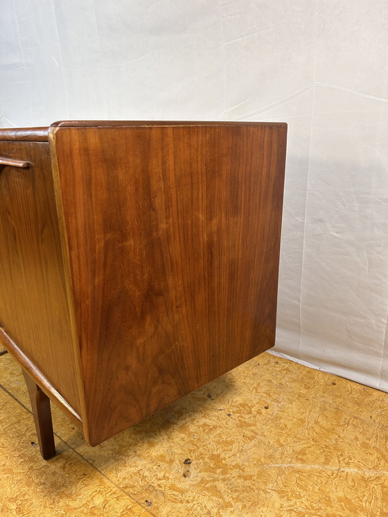Image 1 of Mid-century Retro Vintage Teakholz Anrichte von Jentique - 1960 Dänisches Design Britische Qualität