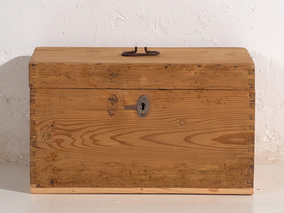 Antique storage chest (c.1920) #4 – Storage cabinet, Rustic (photo 29 of 40)