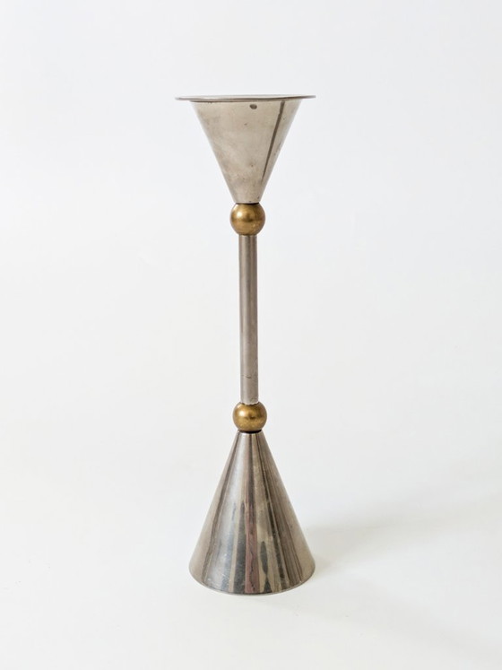 Paar postmoderne Kerzenständer im Memphis-Stil, Stahl mit Messing, 1980er Jahre – Kerzenhalter, Metal (photo 4 of 16)