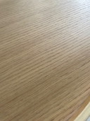 Tavolino rotondo con contenitore, legno chiaro