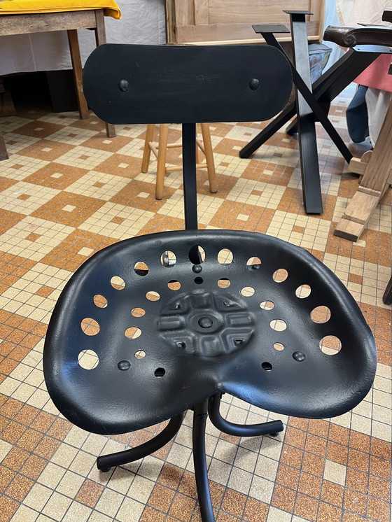 Image 1 of Sgabello vintage in metallo nero