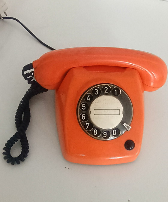 Image 1 of Oranje T65 Telefoon 1974