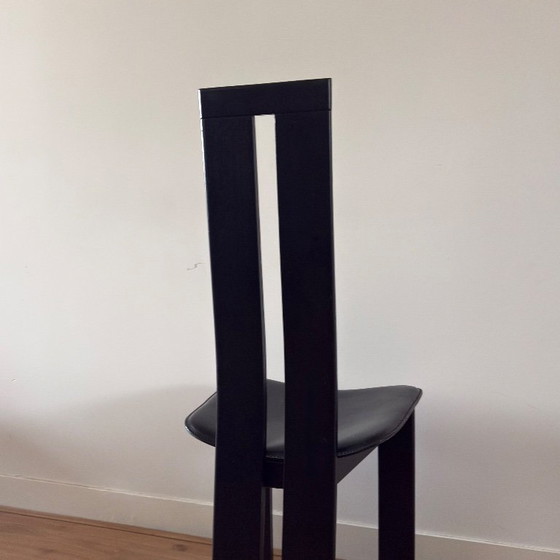 Image 1 of Set van vier volledig zwarte eetkamerstoelen met hoge rugleuning in de stijl van Pietro Constantini, jaren 70, Italië