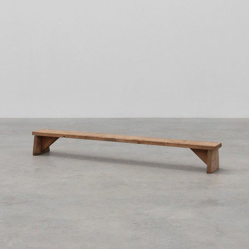 Panca bassa rustica francese in legno massello in stile wabi wabi, ca. 1880