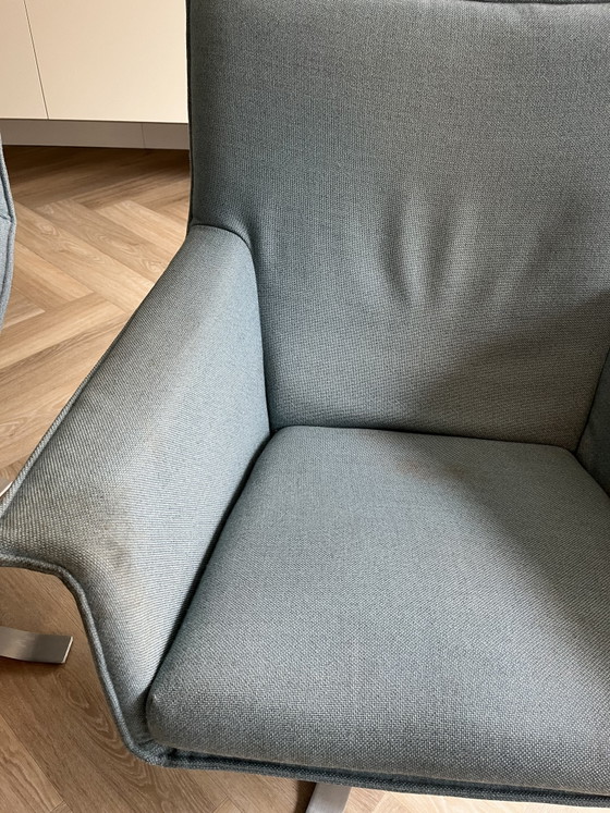 2 Design in Stock Djenne Swivel Armchairs (Cleaning Needed) – Design on Stock, Swivel chairs, polished steel (photo 5 of 6)