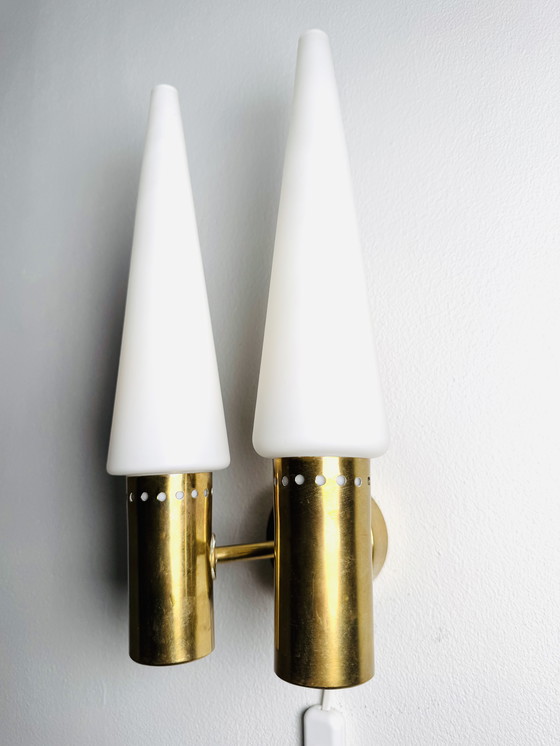 Image 1 of LAMPADA DA PARETE DOPPIA IN OTTONE COLORATO DI HANS-AGNE JAKOBSSON PER MARKARYD, SVEZIA, 1960