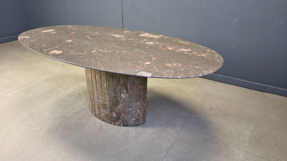 Image 1 of Table de salle à manger ovale vintage en marbre, années 1970