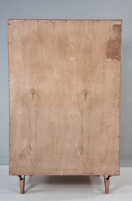 Vintage kledingkast, jaren 70