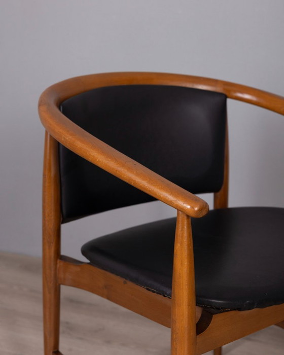 Image 1 of Set di 4 sedie vintage anni '60 in legno e pelle, disegnate da ISA Bergamo.
