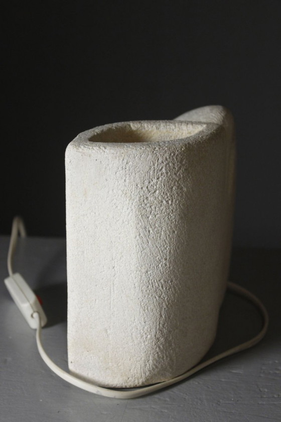 Sculptural vase lamp in carved Gard stone 1970s design Albert Tormos – Table lamps, Mid Century Modern (photo 10 of 12)