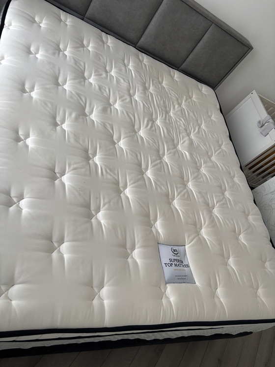 Image 1 of Sommier Serta 180x210, matelas de qualité supérieure, fermeté moyenne, sommier de luxe pour hôtels