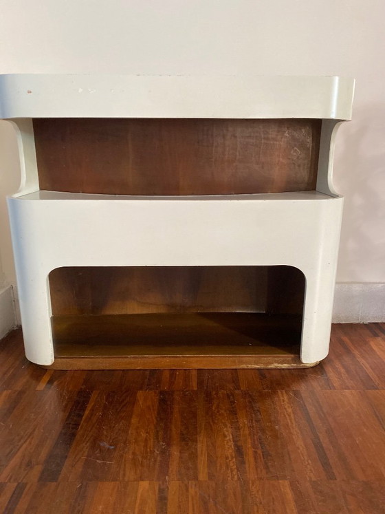 Console vintage Space Age années 70 – Plastique, Bois (photo 2 of 5)