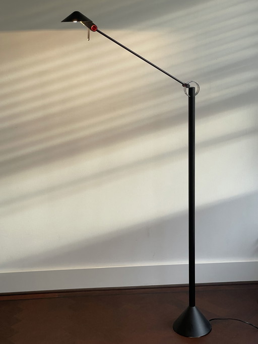 Lampada da terra postmoderna