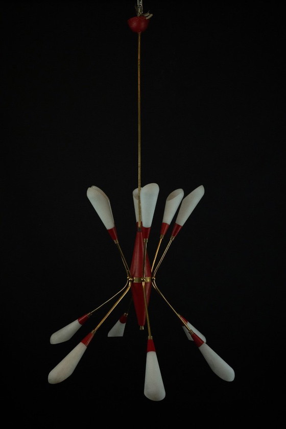 Image 1 of Araña de 12 luces de mediados de siglo a la manera de Stilnovo. Italia años 50