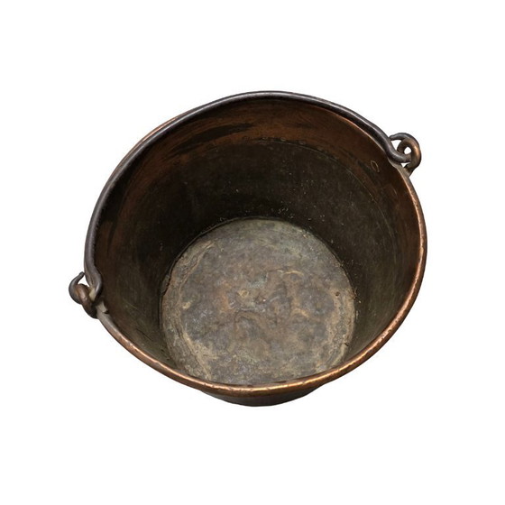 Image 1 of Cubo de leche antiguo de cobre clavado, siglos XVIII/XIX