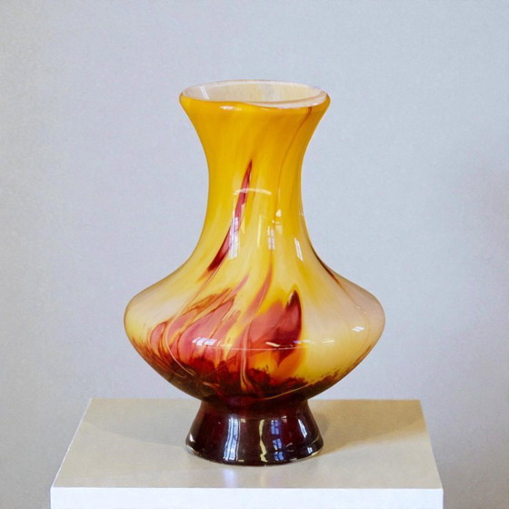 Image 1 of Murano vase in flame-blown opaline glass, 1960
