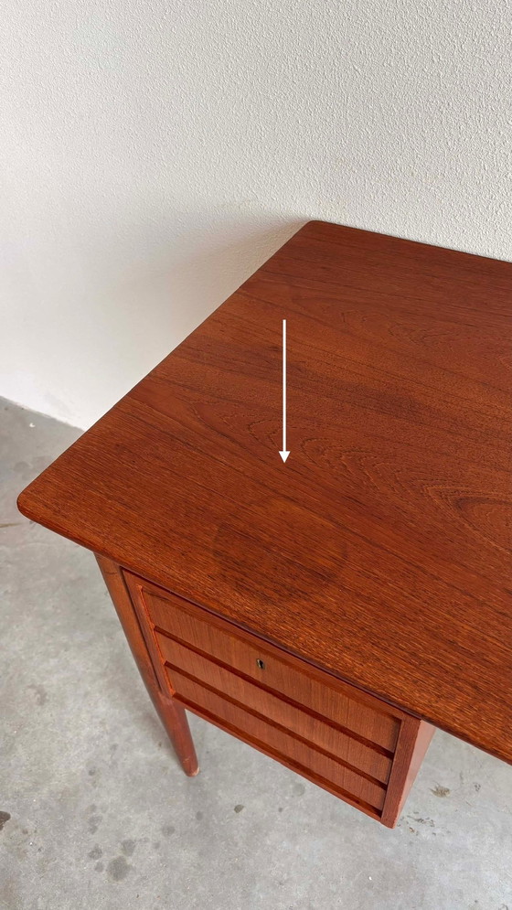 Image 1 of Bureau vintage danois (2 faces) Teck