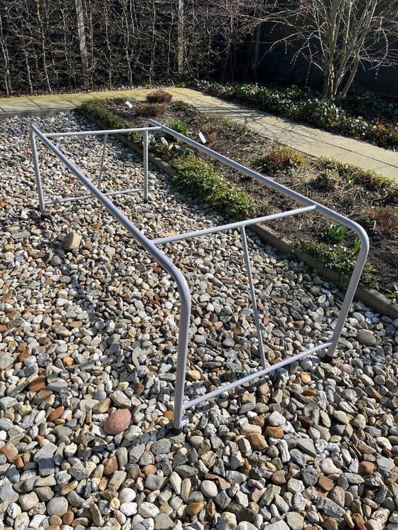 Image 1 of 4 Montis Chaplin stoelen + tafelpnderstel