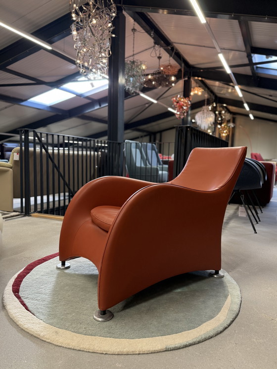 Image 1 of Modell Montis Loge Sessel Tomatenrot Leder anzeigen