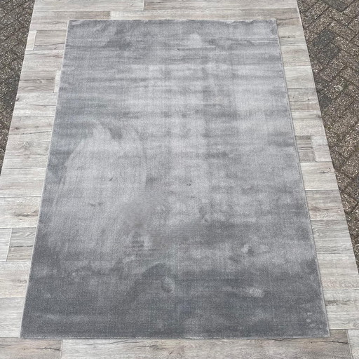 Brinker Carpets Touch Royal Tara Deluxe 124 Grauer Teppich - 160x230