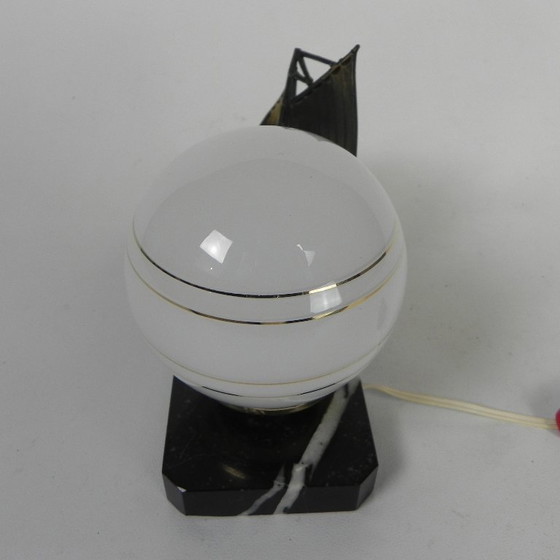 Art Deco desk lamp with sailboat and globe on marble base, 1930s – Table lamps, Metal, Vintage (photo 6 of 15)